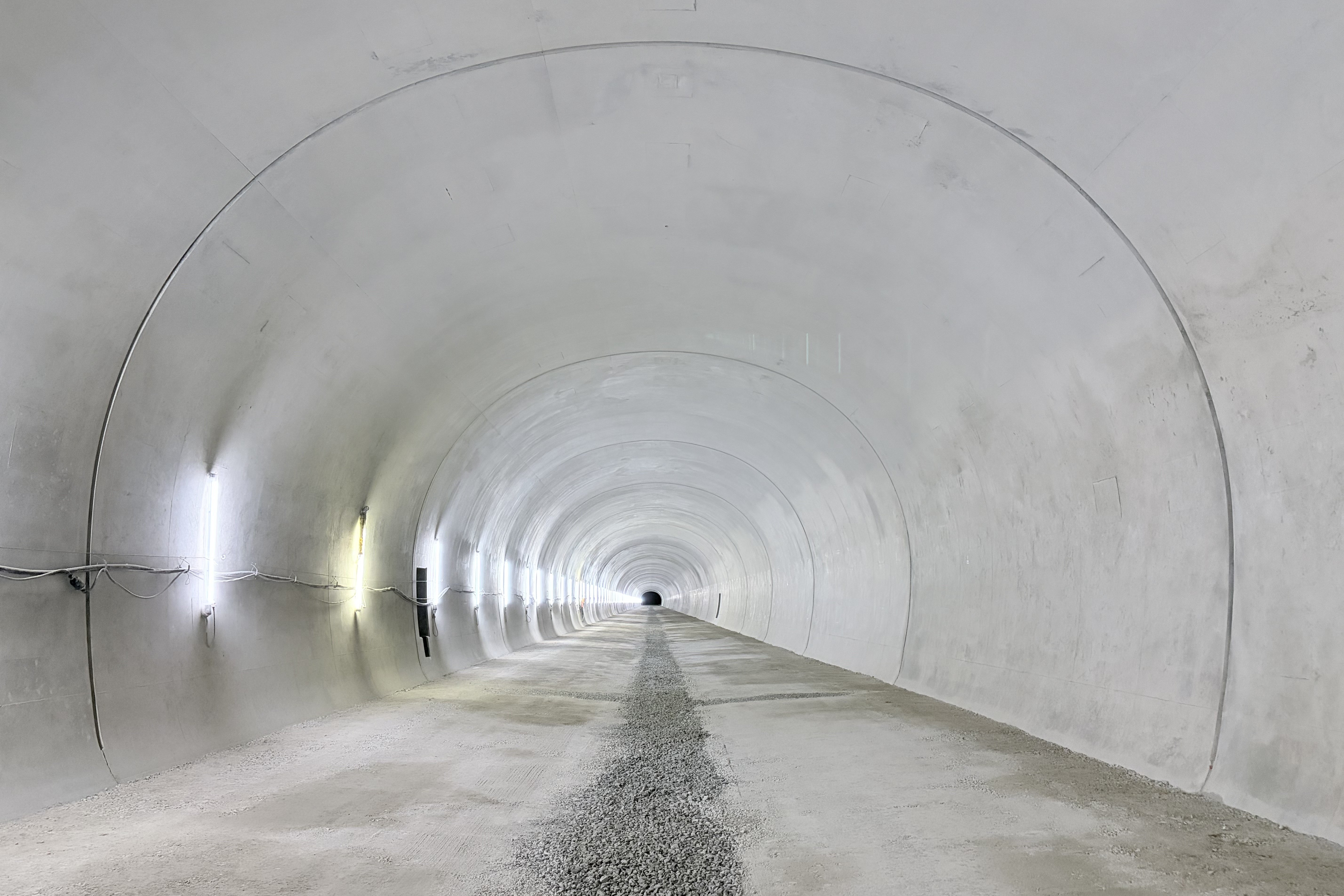 「（国）４２９号 榎峠バイパス 榎峠トンネル（仮称）建設工事」が竣工しました。