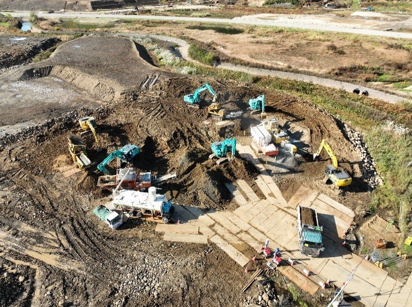「鳥海ダム市道付替百宅線杉峠地区道路改良工事」が竣工しました。