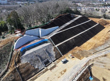 「Ｒ４国道２０号八王子南ＢＰ寺田地区改良その１９工事」が竣工しました。