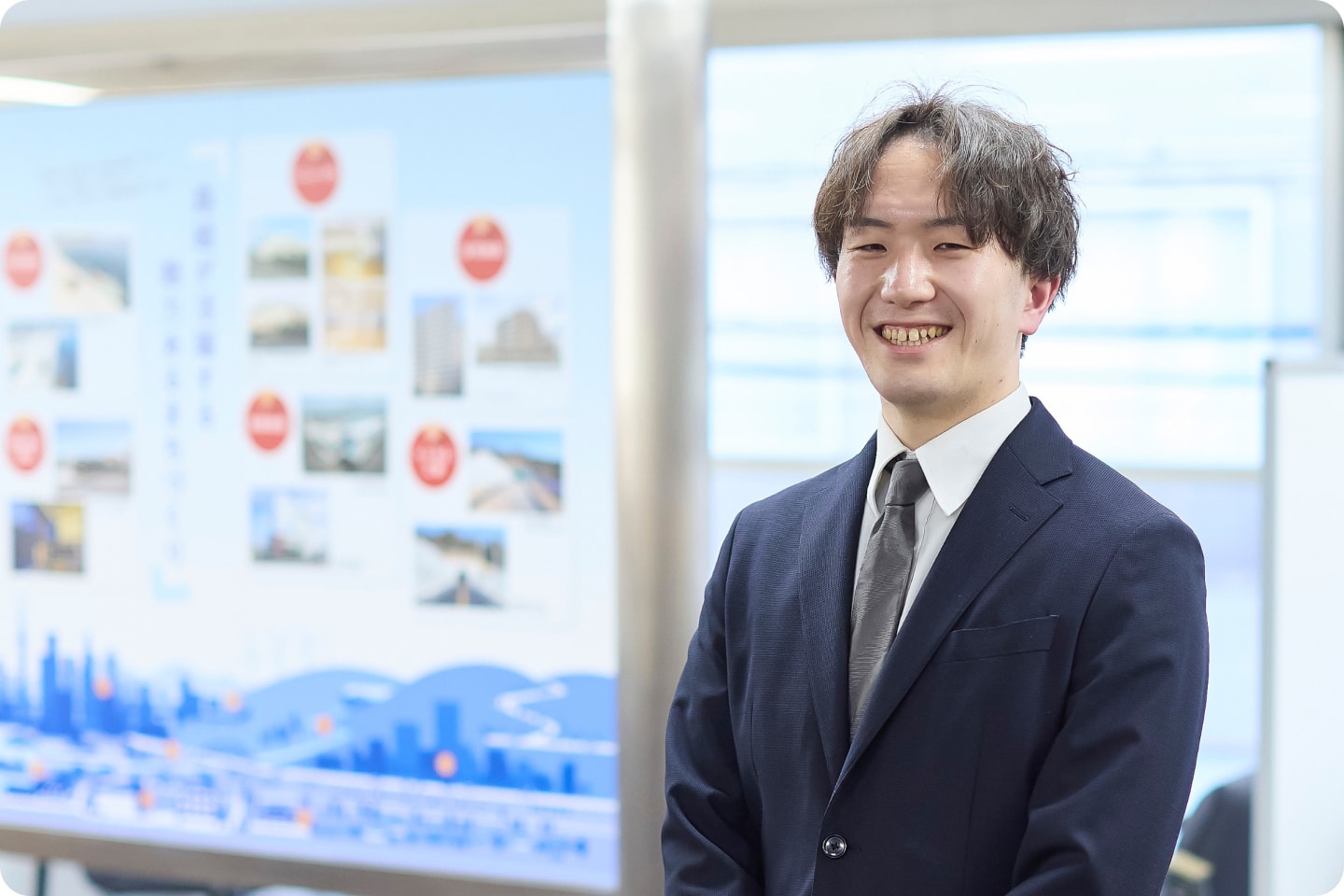 経営管理本部 理財部 先輩社員