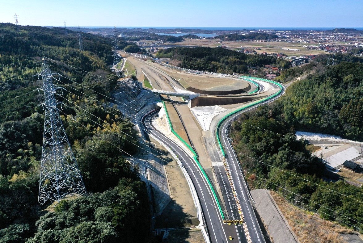 「山陰自動車道出雲インターチェンジ」が竣工しました。