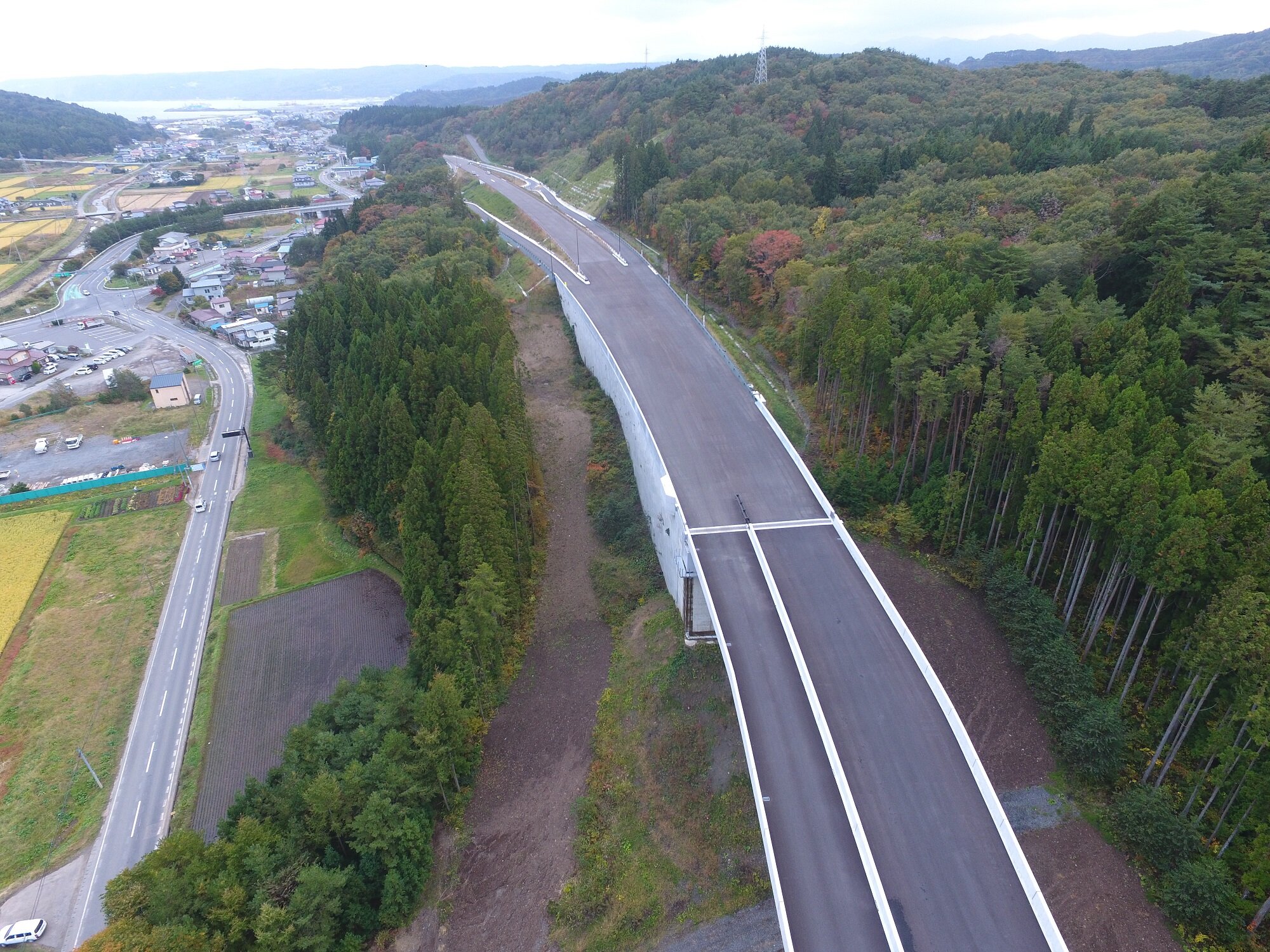 「夏井南道路改良工事」が竣工しました。