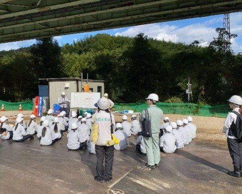 ＳＤＧｓトピックス　「安来道路安来西工事」現場見学会が開催されました。