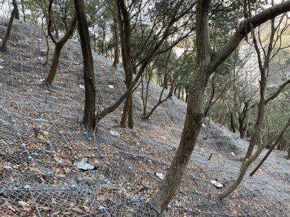 「本山町岡本地区６工区斜面対策工事」が竣工しました。