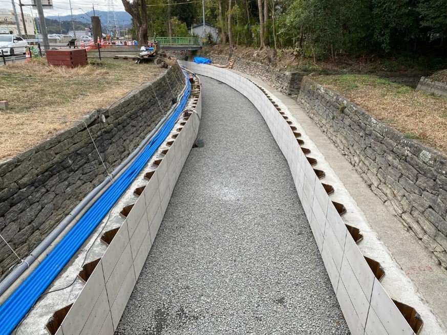 「令和4年度 和歌山平野農地防災事業 名草排水路第3-1工区工事」が竣工しました。