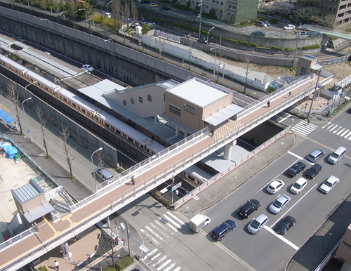 桃山台駅整備事業（大阪府）