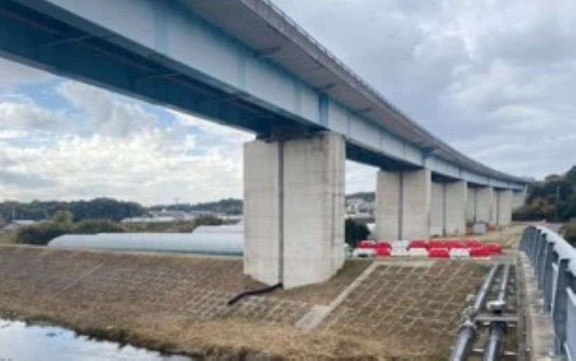 「阪和自動車道　切目川橋（下部工）工事」が竣工しました。