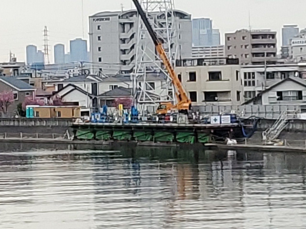 「R2鶴見川左岸栄町通四丁目耐震堤防工事」が竣工しました。
